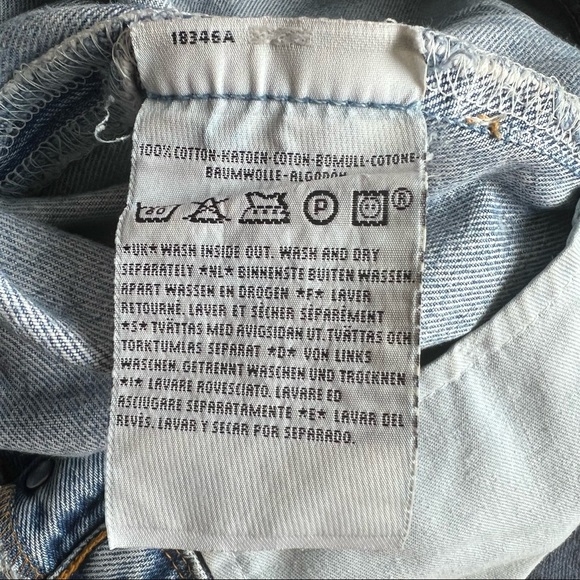 Levi’s 501 light wash blue distressed 90s straight leg jeans - Picture 6 of 11